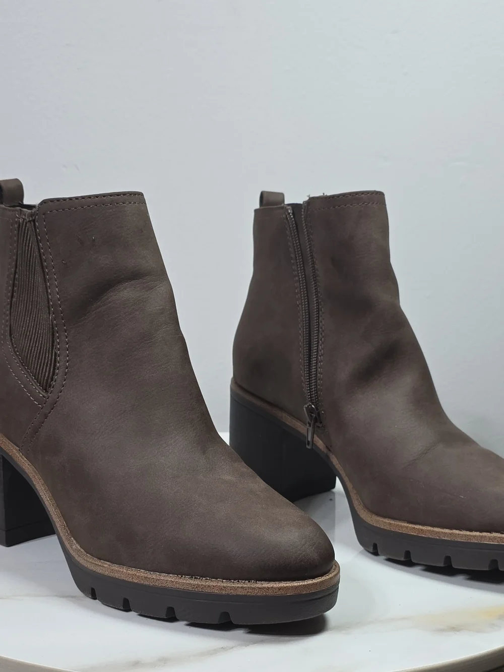Women's Brown Leather Chelsea Boots - Side Zip